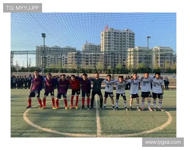 以斯温登俱乐部的历史变迁与英格兰足球文化的深远影响分析 以斯温登俱乐部的历史变迁与英格兰足球文化的深远影响分析