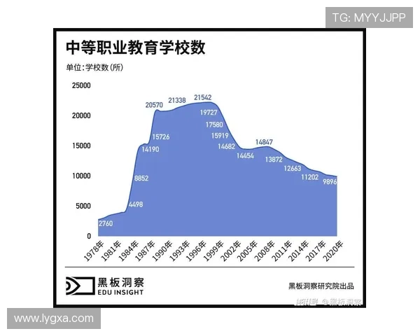 开拓者队重塑辉煌展望:年轻核心崛起与未来发展战略分析 开拓者队重塑辉煌展望:年轻核心崛起与未来发展战略分析