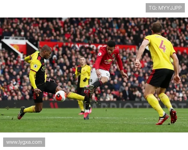 曼联俱乐部辉煌历程与未来展望：从传统强队到全球足球巨头的崛起