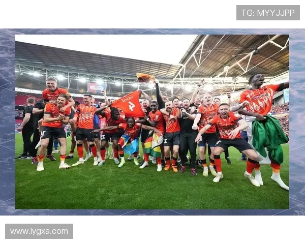 卢顿俱乐部成功签约新援并宣布未来发展计划，球迷期待新赛季表现