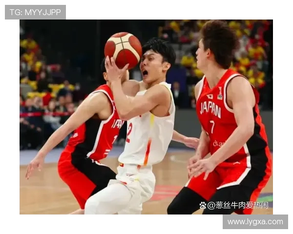 中国男篮迎战日本队 力争亚洲杯四强位置 全力备战明日关键战役 中国男篮迎战日本队 力争亚洲杯四强位置 全力备战明日关键战役