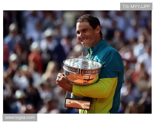 网球大师赛精彩对决 纳达尔复出迎战年轻新星 赛季目标直指年终总决赛