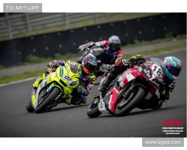 新赛季摩托车大奖赛群雄争锋高速对决再度令冠军悬念全面升级