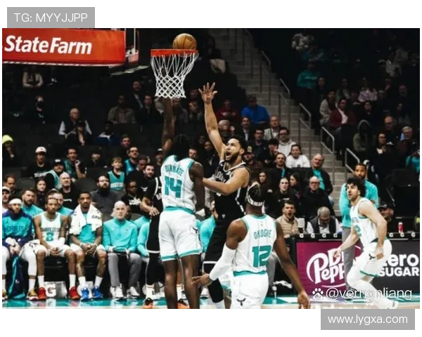 NBA常规赛焦点战升级球星爆发引领联盟格局新变化走向赛季